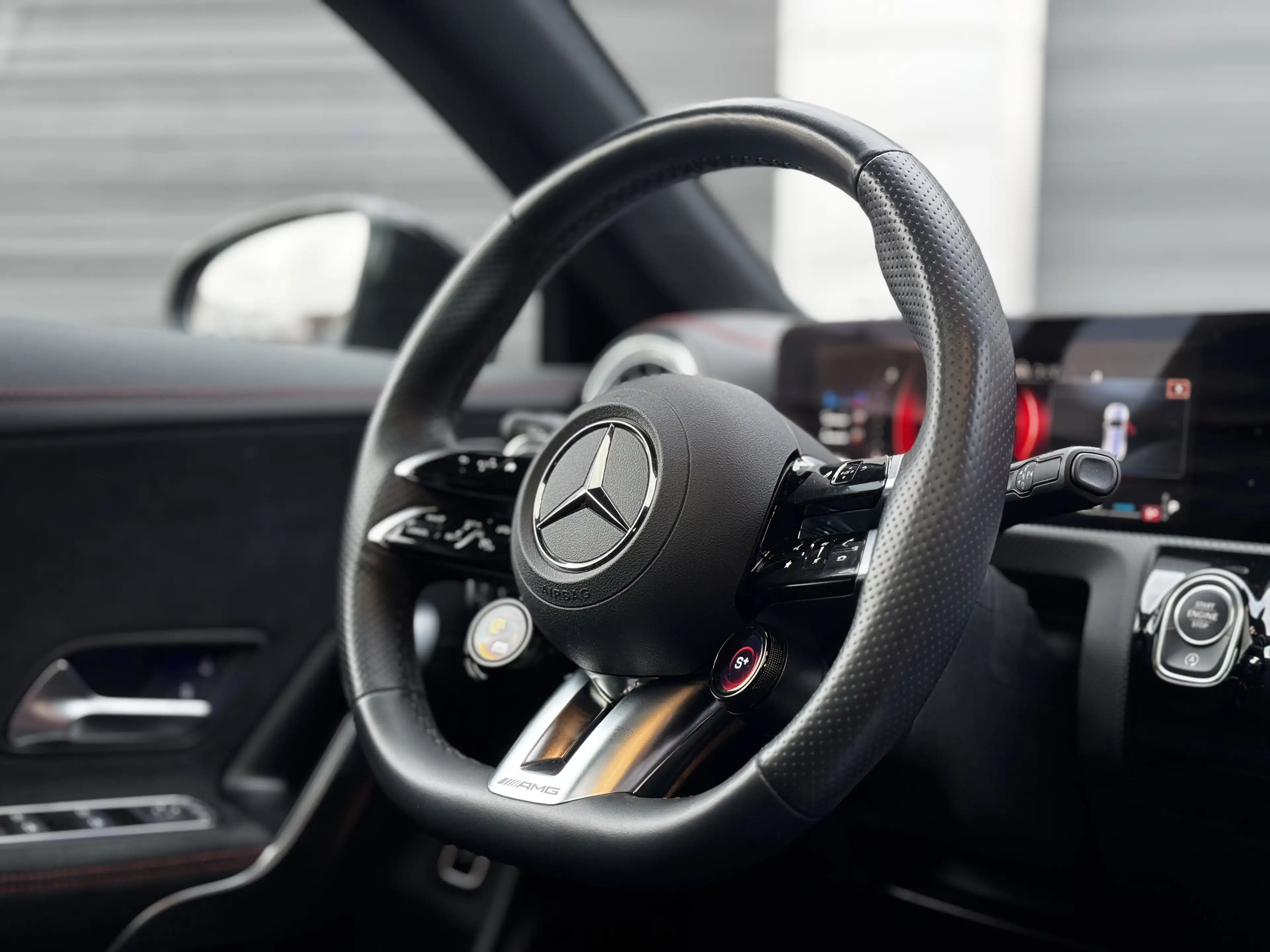 Mercedes-Benz CLA 35 AMG CLA Shooting Brake AMG 35 4-Matic — photo 10