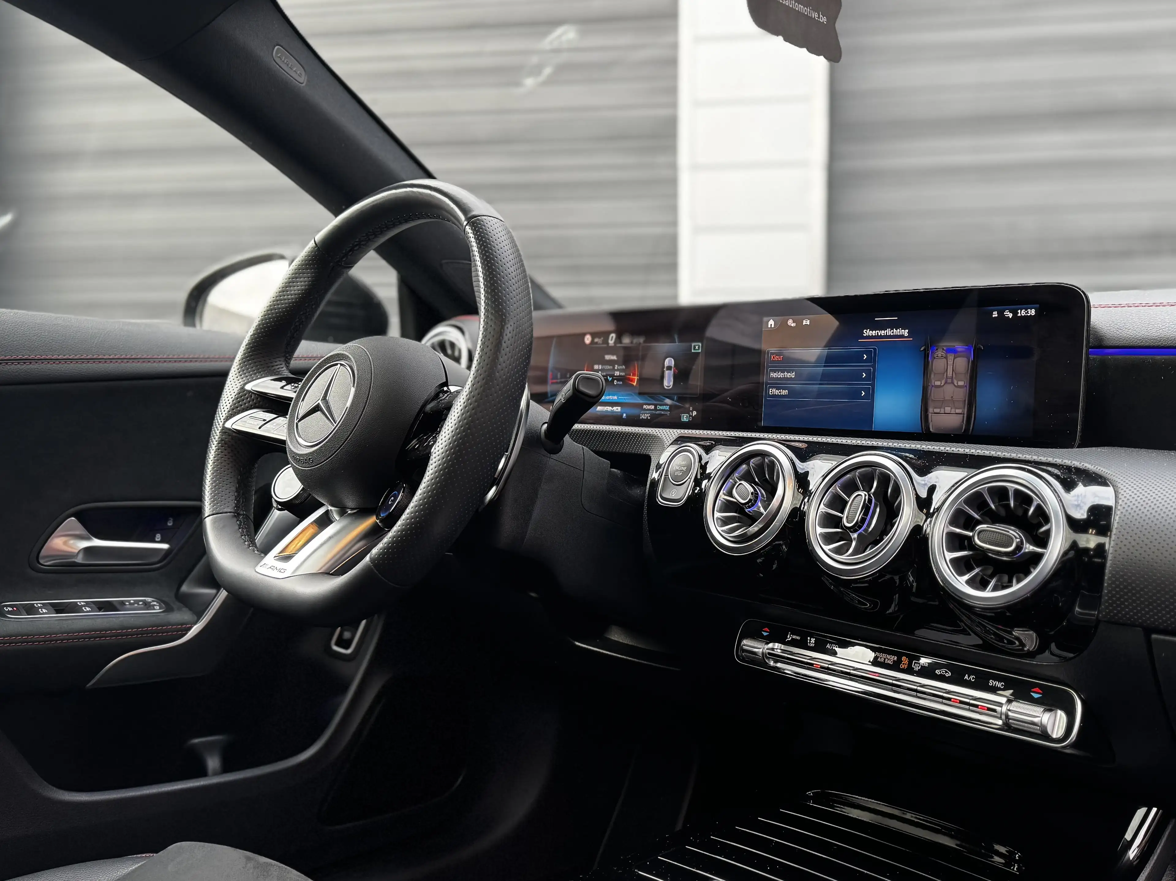 Mercedes-Benz CLA 35 AMG CLA Shooting Brake AMG 35 4-Matic — photo 7