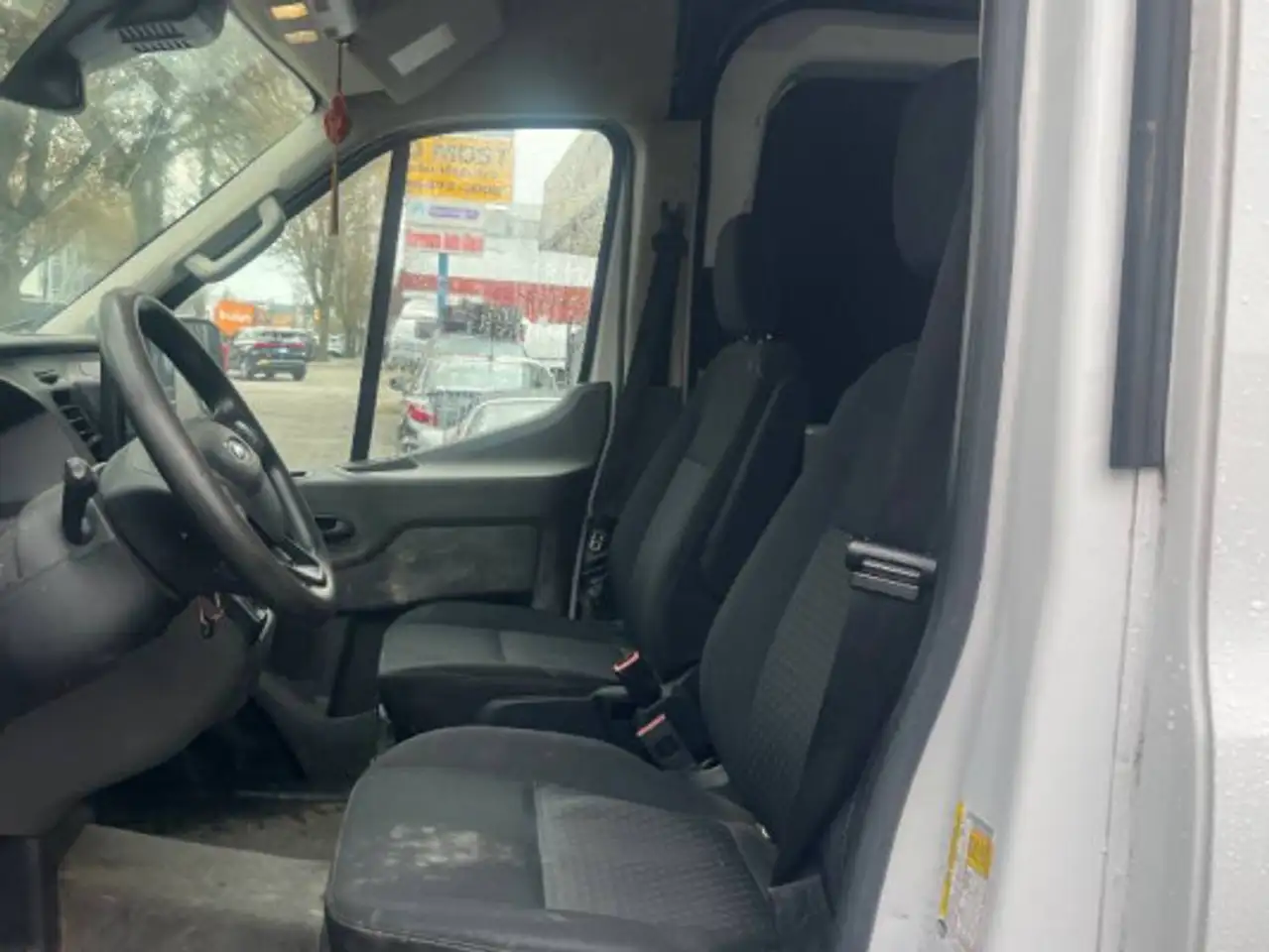Ford Transit Cargo Van снимка Ford Transit Cargo Van