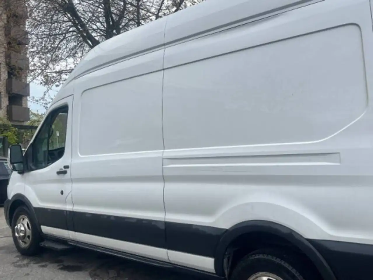 Ford Transit Cargo Van снимка Ford Transit Cargo Van
