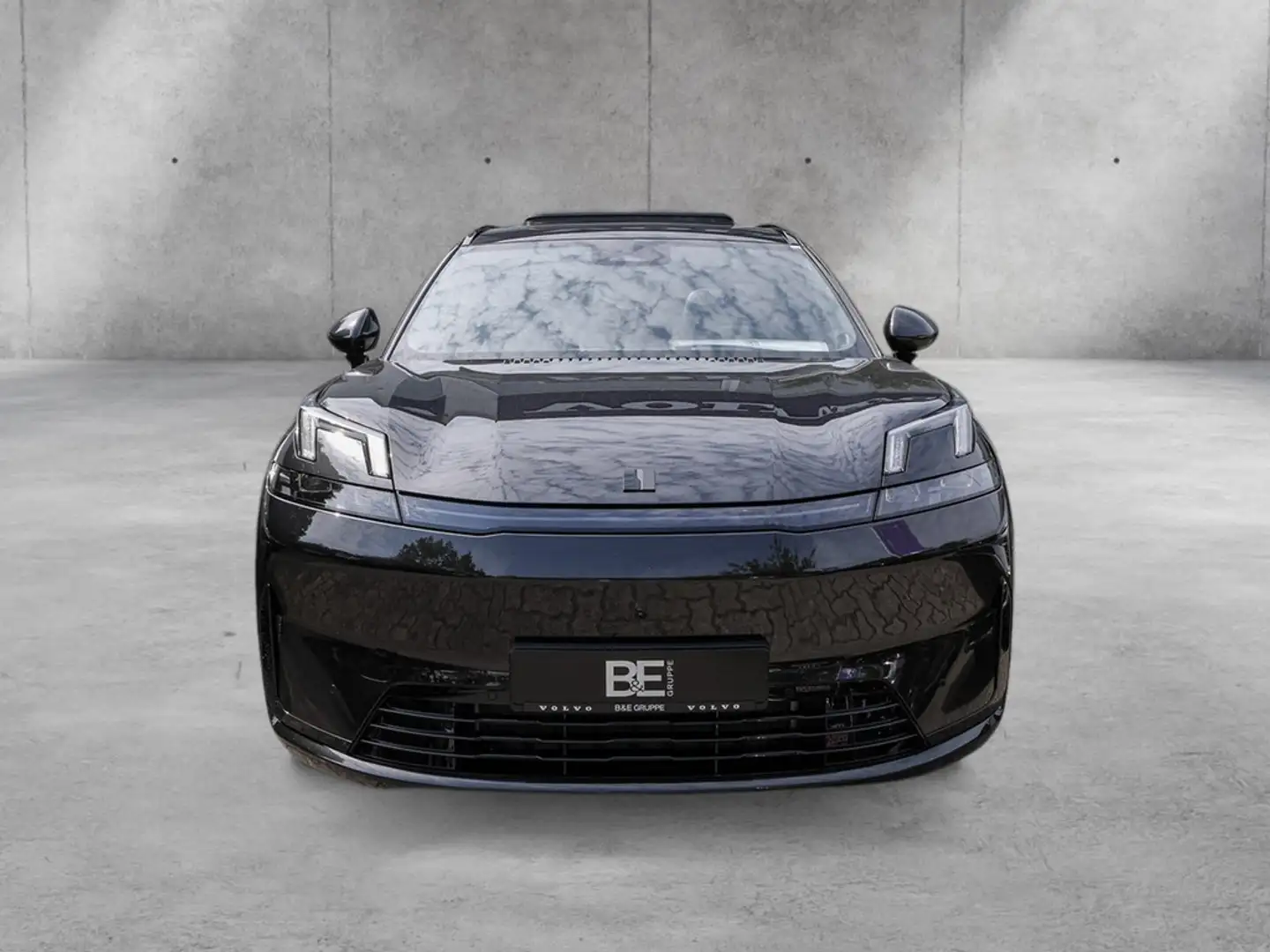 Lynk & Co 08 More Schwarz - 2