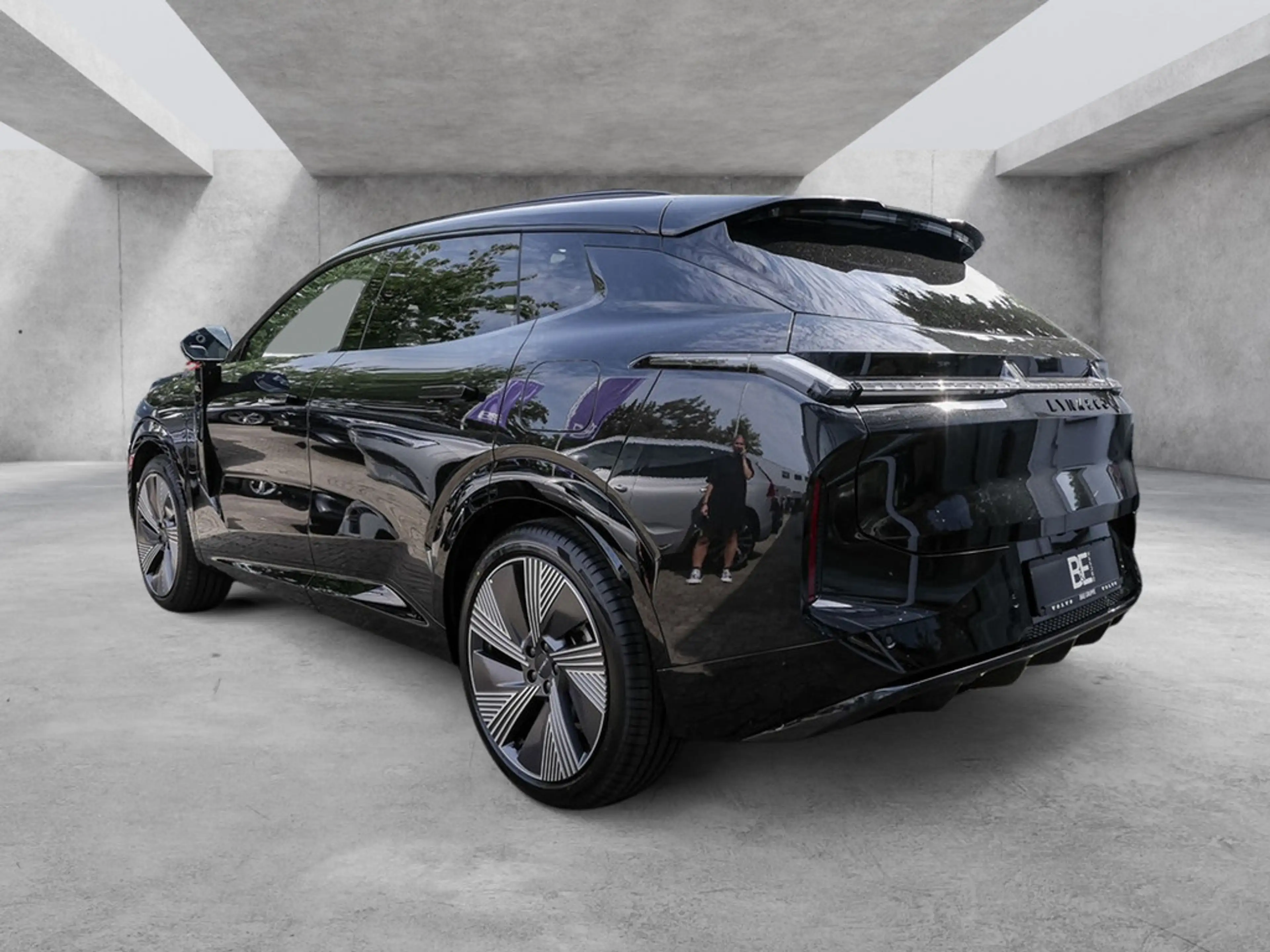 Lynk & Co 08 More — photo 3