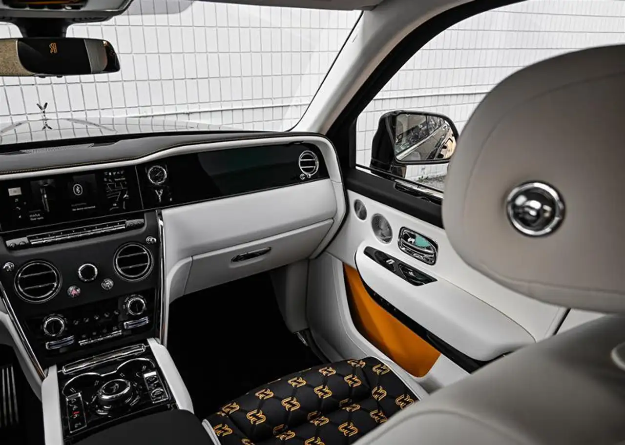 Rolls-Royce Cullinan fotografie Rolls-Royce Cullinan
