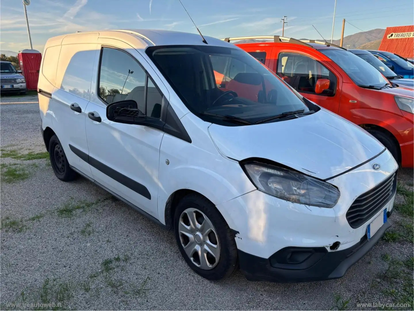 Ford Transit Courier 1.5 TDCi 100CV Van Trend NON MARCIANTE Bianco - 2