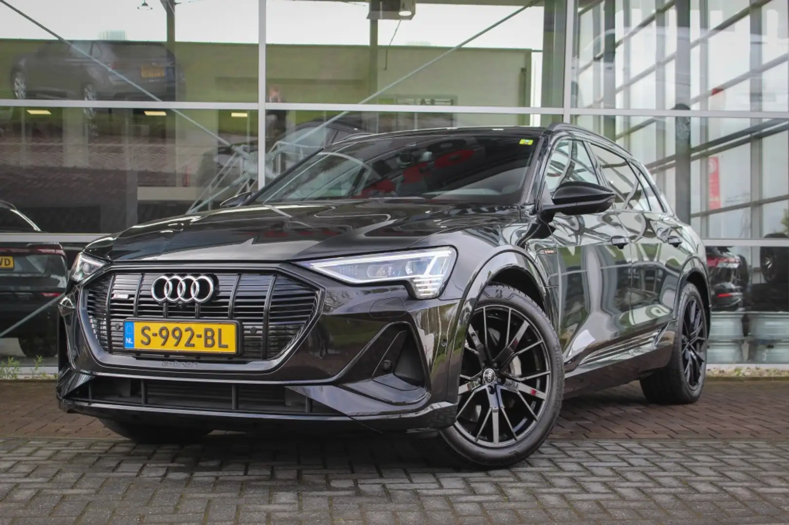 Audi e-tron 55 quattro S ed 95 | Pano | Zwart - 1