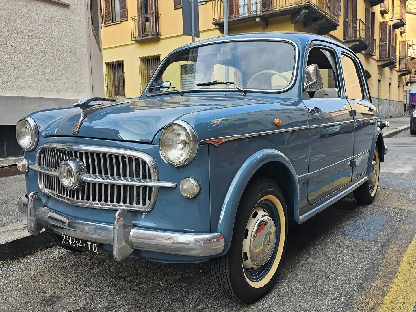 Fiat 1100E Blauw - 1