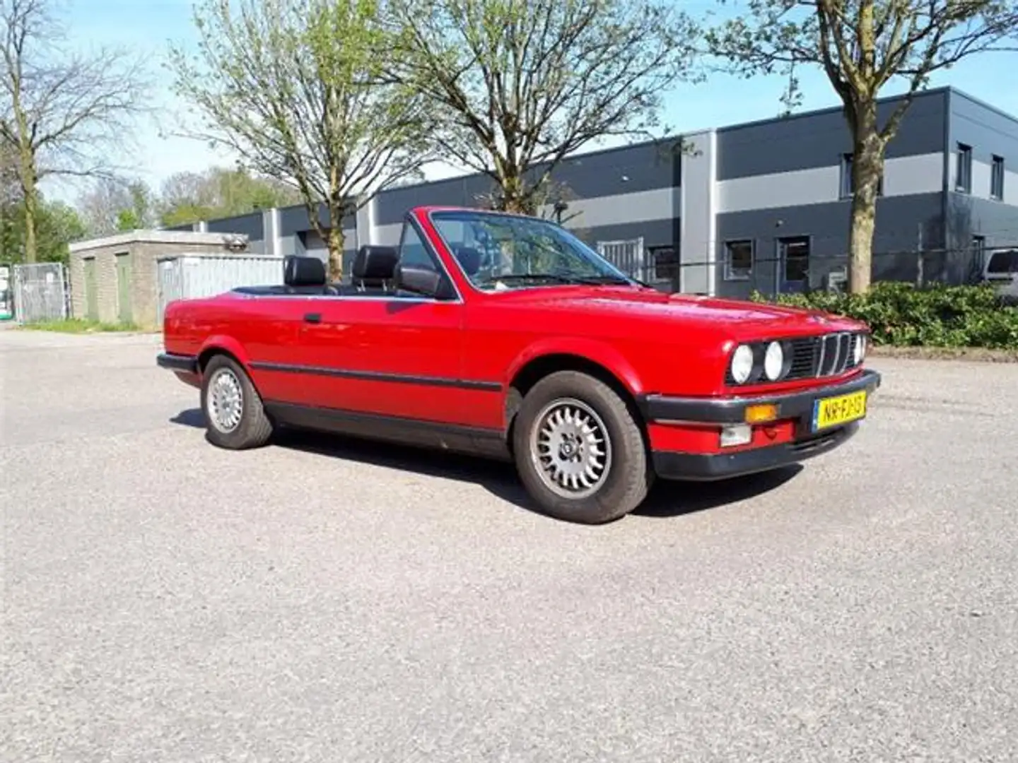 BMW 325 i cabrio E30 (1986) rood 140000 km zwart leder int Rood - 1