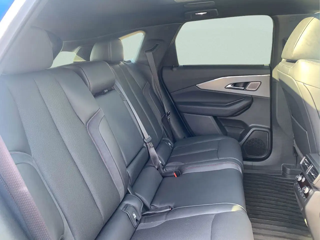 Acura ZDX снимка Acura ZDX