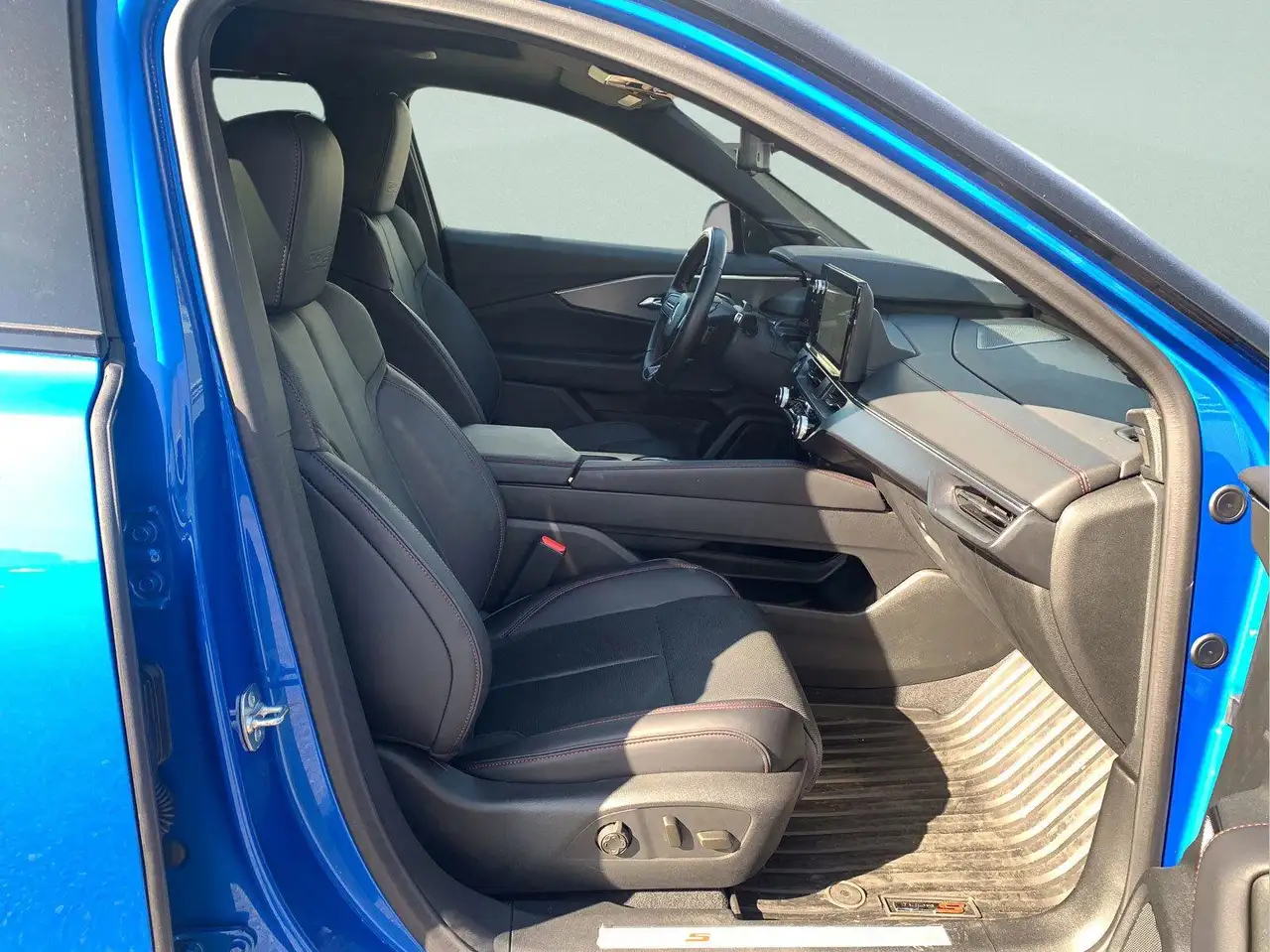 Acura ZDX снимка Acura ZDX