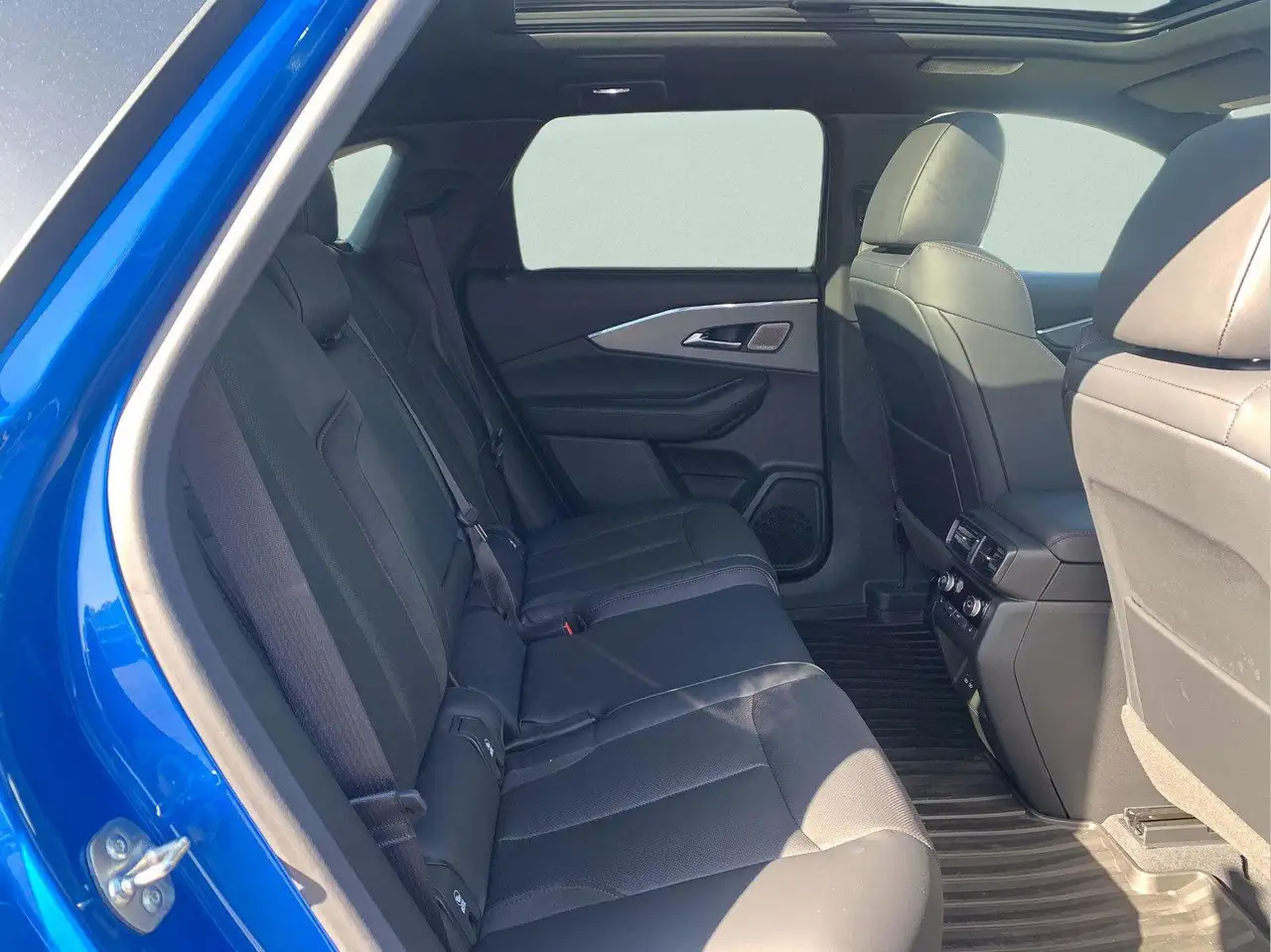 Acura ZDX снимка Acura ZDX