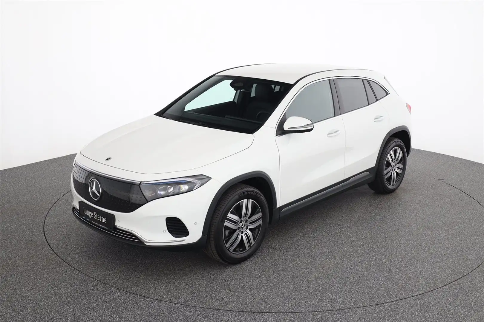Mercedes-Benz EQA 250 + Distronic Winterpaket AHK Weiß - 2