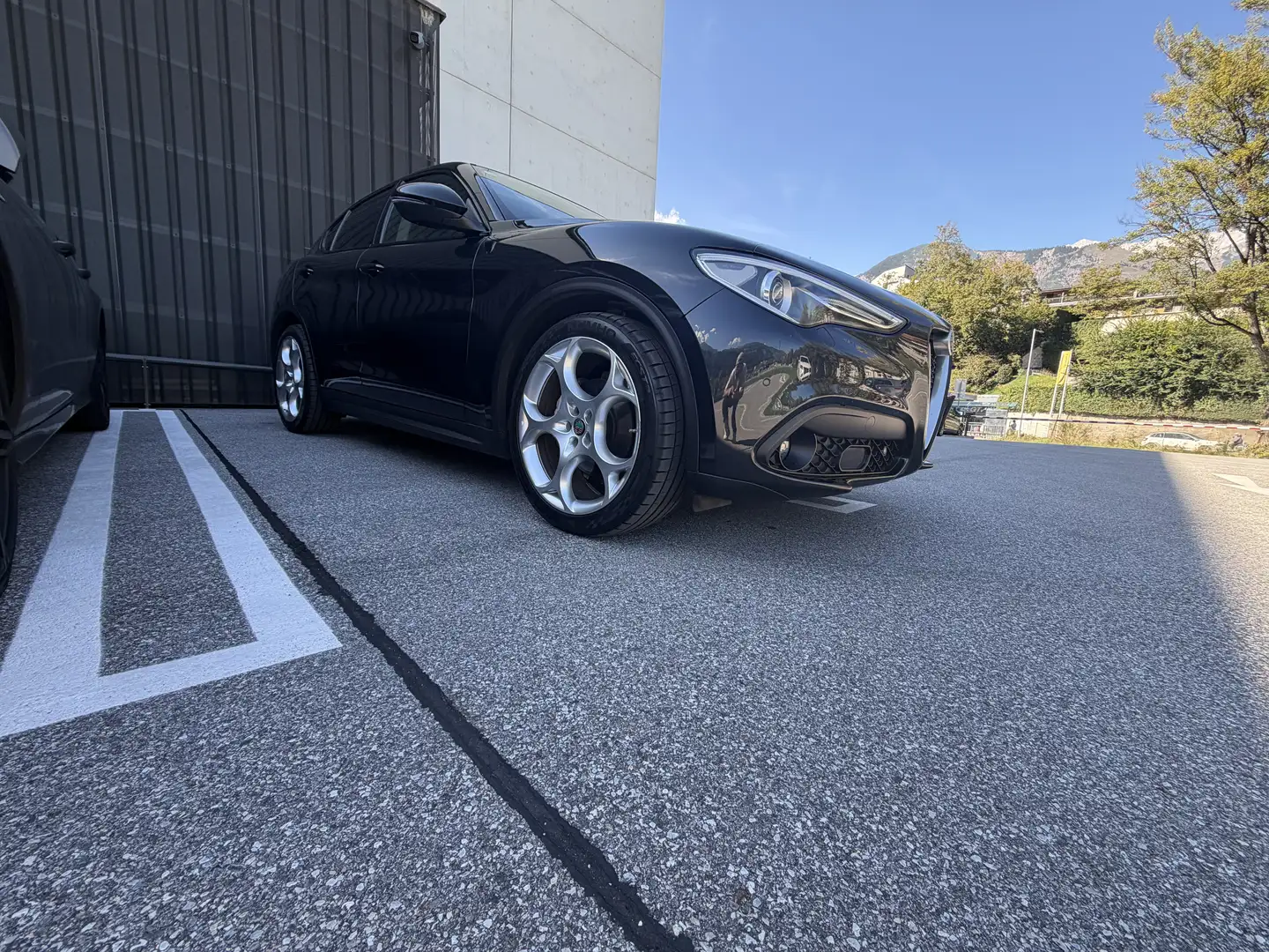 Alfa Romeo Stelvio 2,2 Diesel Schwarz - 2