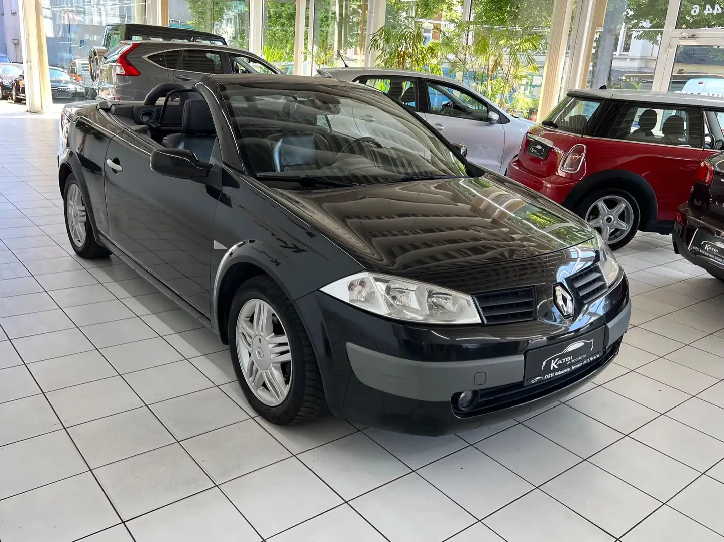 Renault Megane 2.0T Cabrio Dynamique Panorama HU 07.25 Black - 2