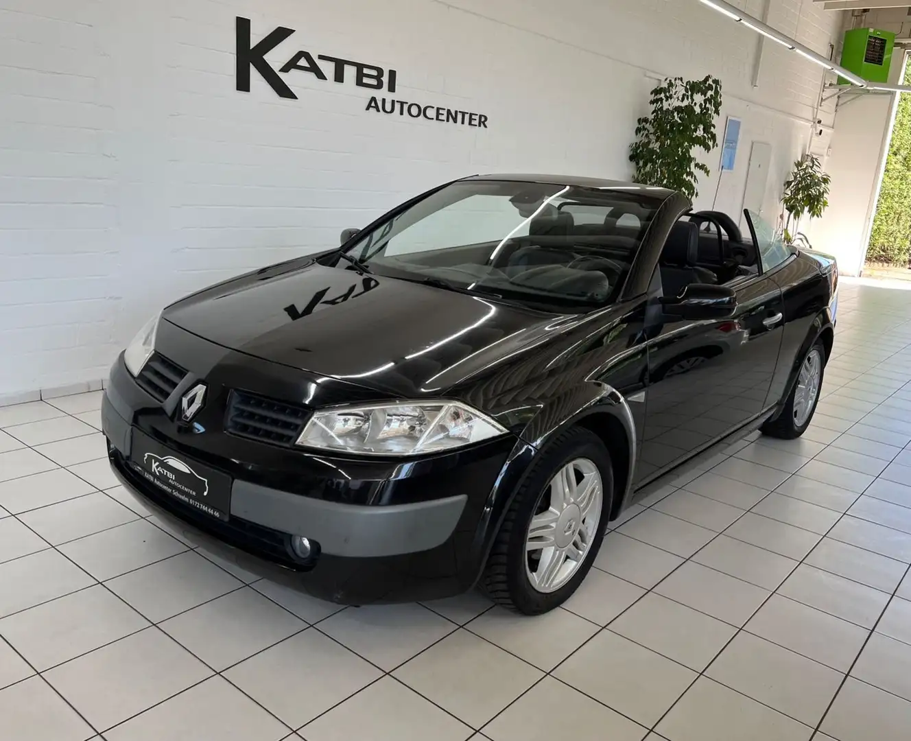 Renault Megane 2.0T Cabrio Dynamique Panorama HU 07.25 Black - 1