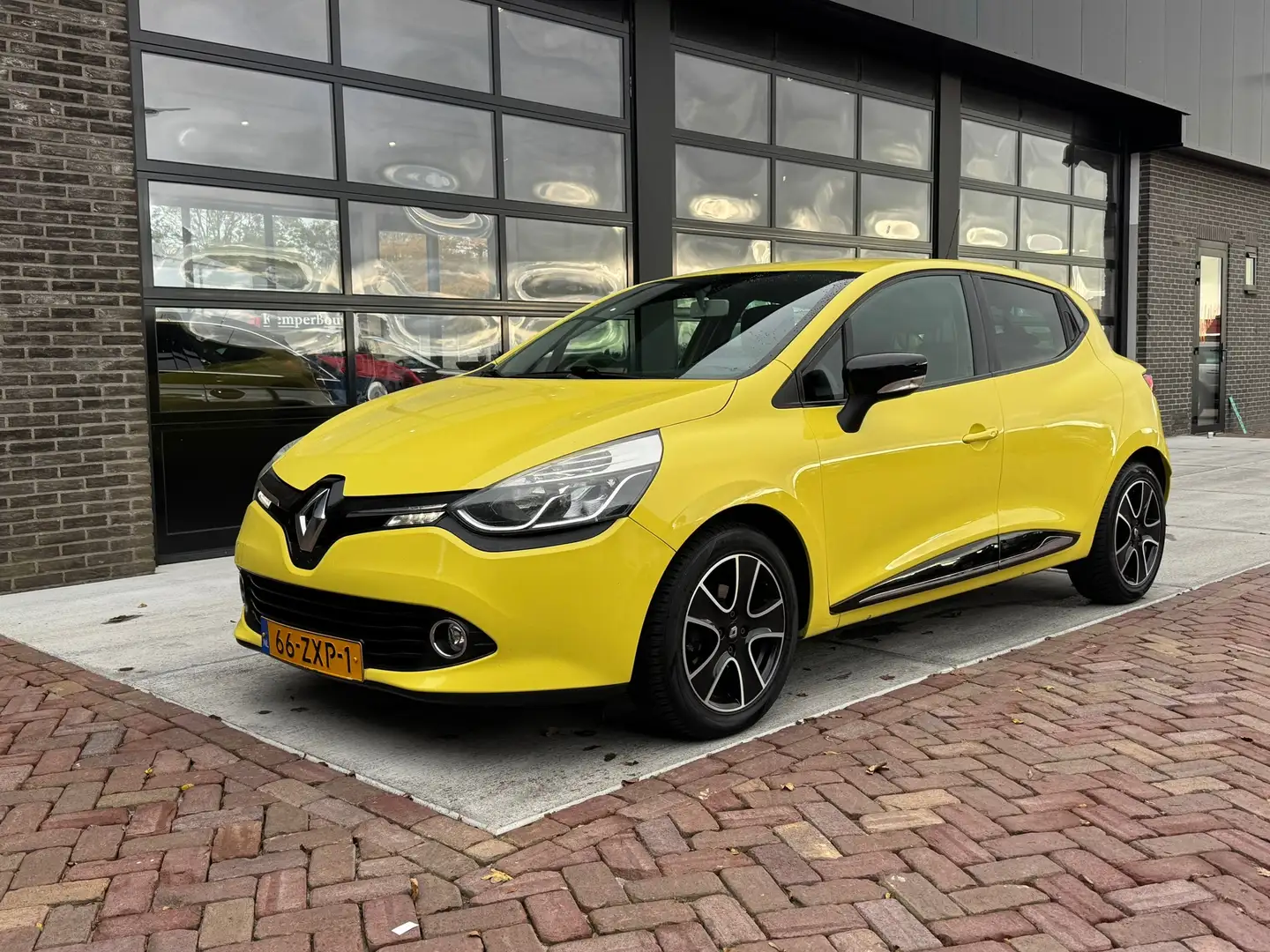 Renault Clio 0.9 TCe Expression | Trekhaak | Navi | Cruise | Ai Gelb - 1