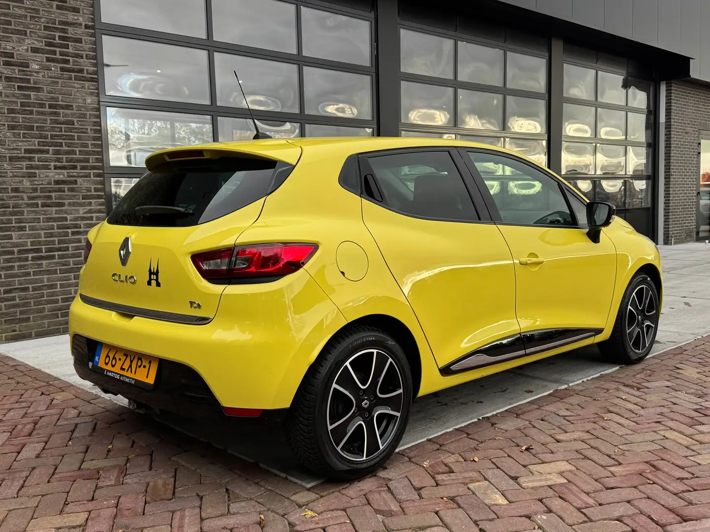 Renault Clio 0.9 TCe Expression | Trekhaak | Navi | Cruise | Ai Gelb - 2