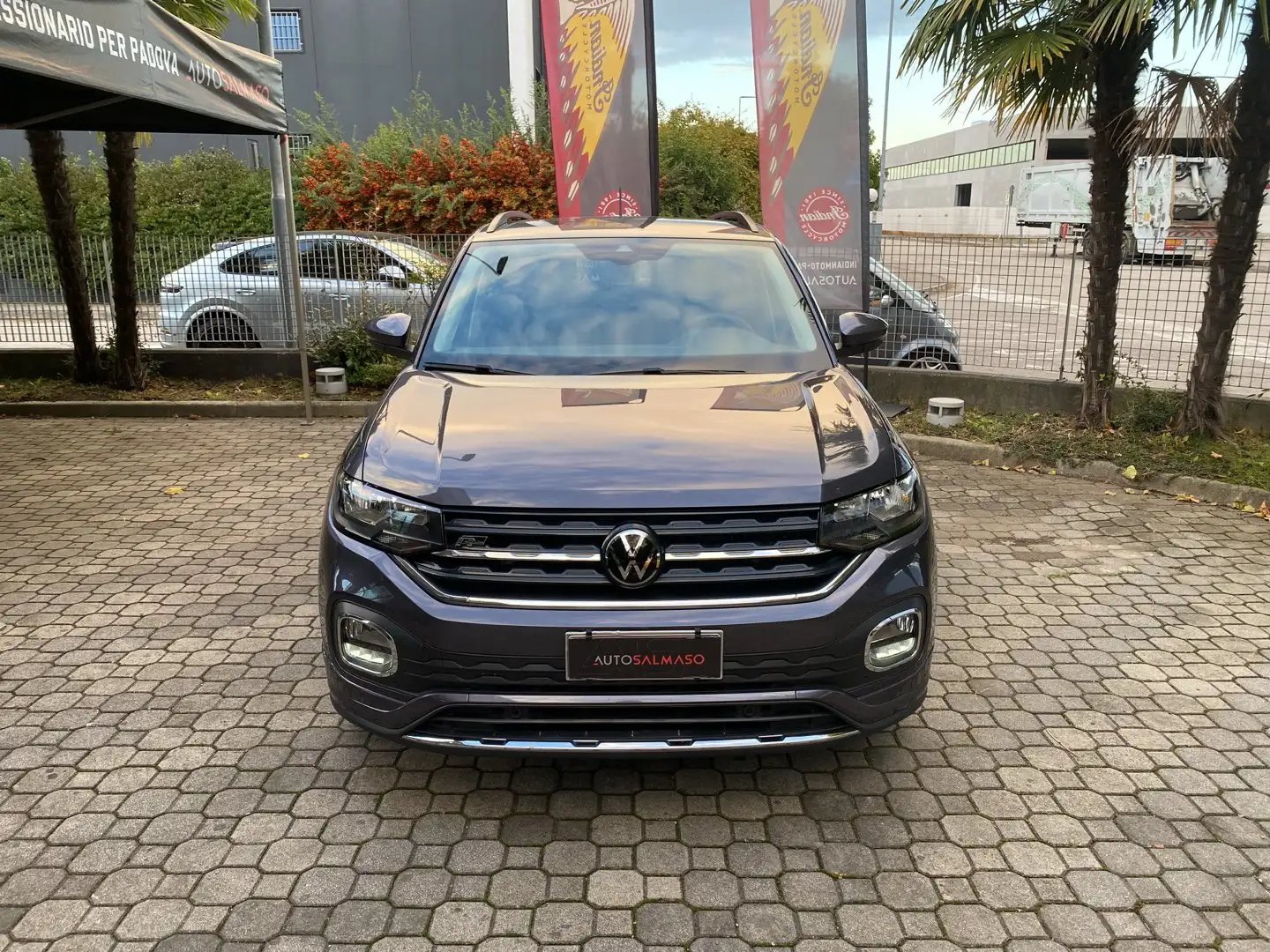 Volkswagen T-Cross T-Cross 1.0 TSI Sport R-Line 95 CV Grijs - 2