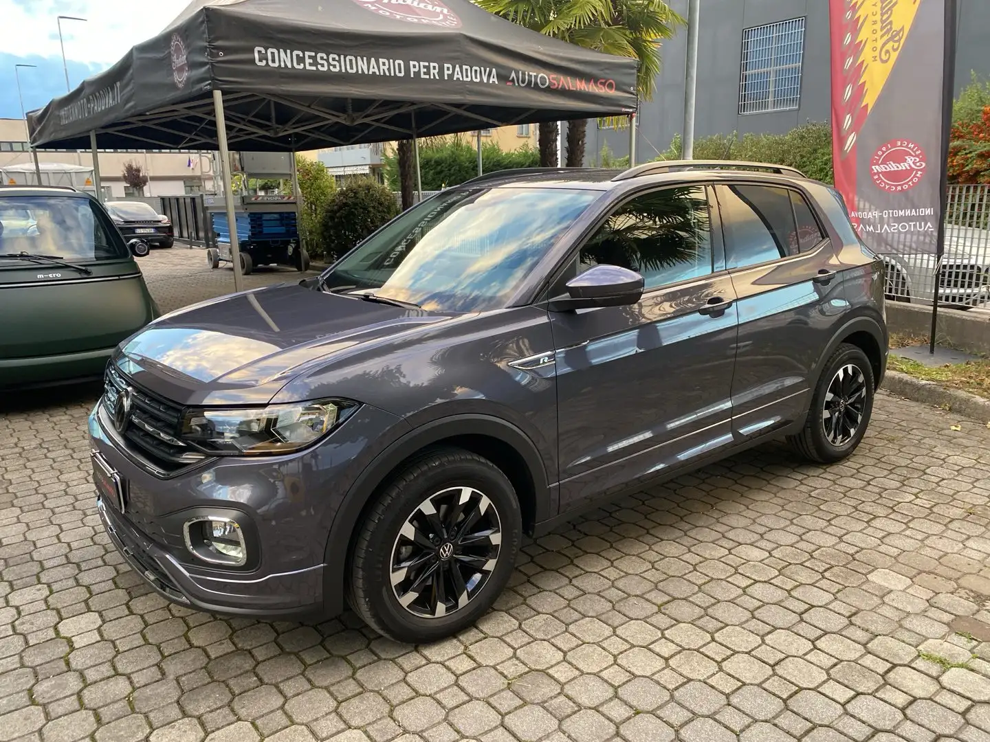 Volkswagen T-Cross T-Cross 1.0 TSI Sport R-Line 95 CV Grijs - 1