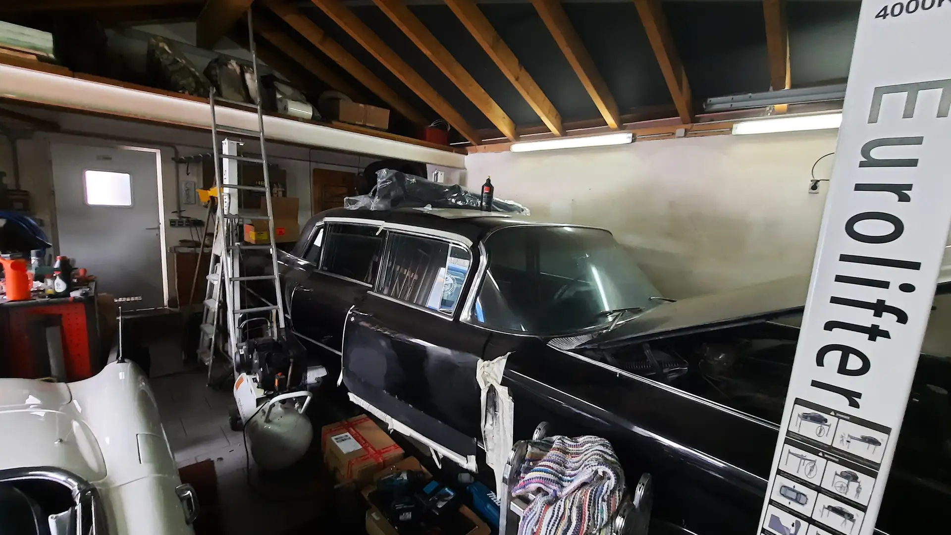 Cadillac Fleetwood Serie 75 Negru - 1