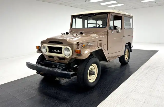 Toyota Land Cruiser FJ40