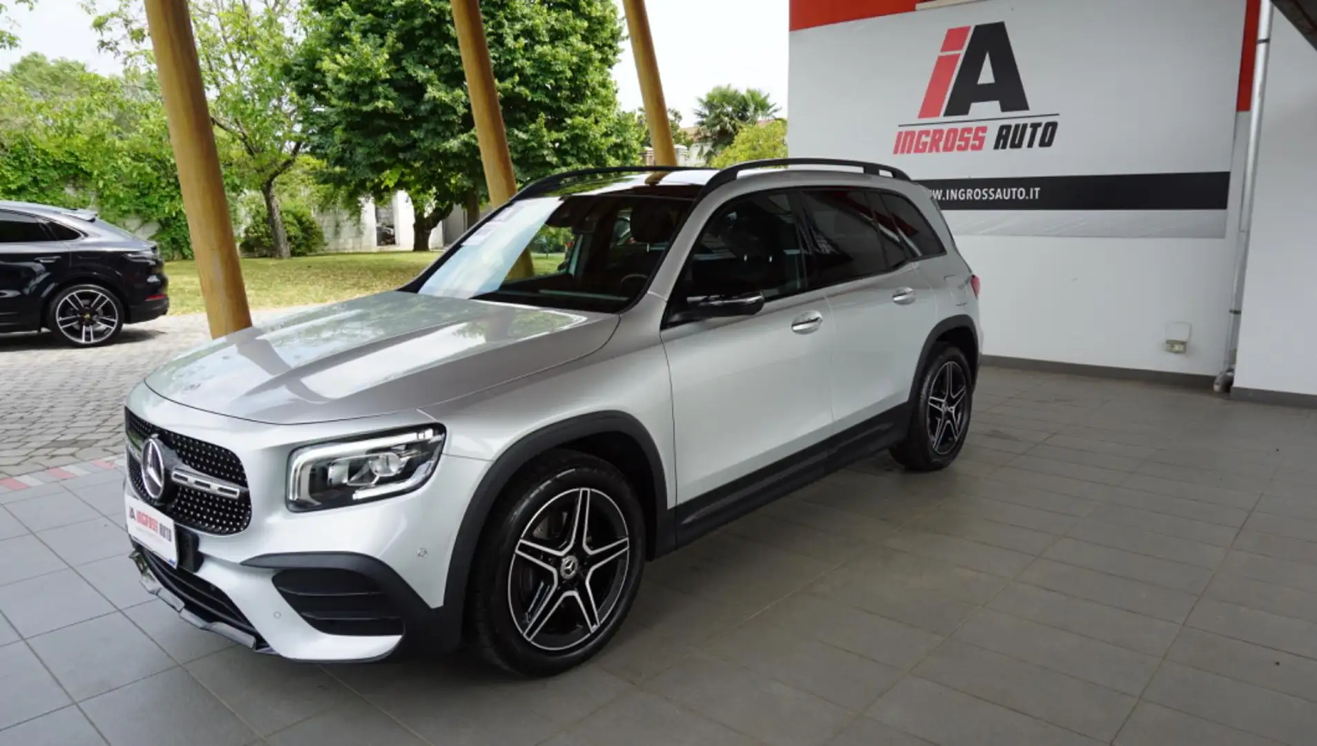 Mercedes-Benz GLB 200 d Automatic 4Matic Premium Plateado - 1