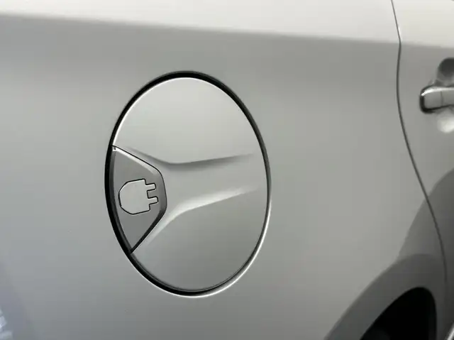 Toyota Prius view 11