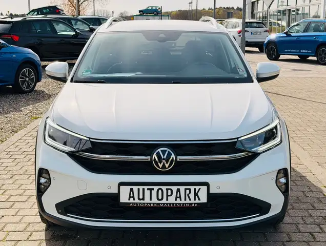 Volkswagen Taigo view 2