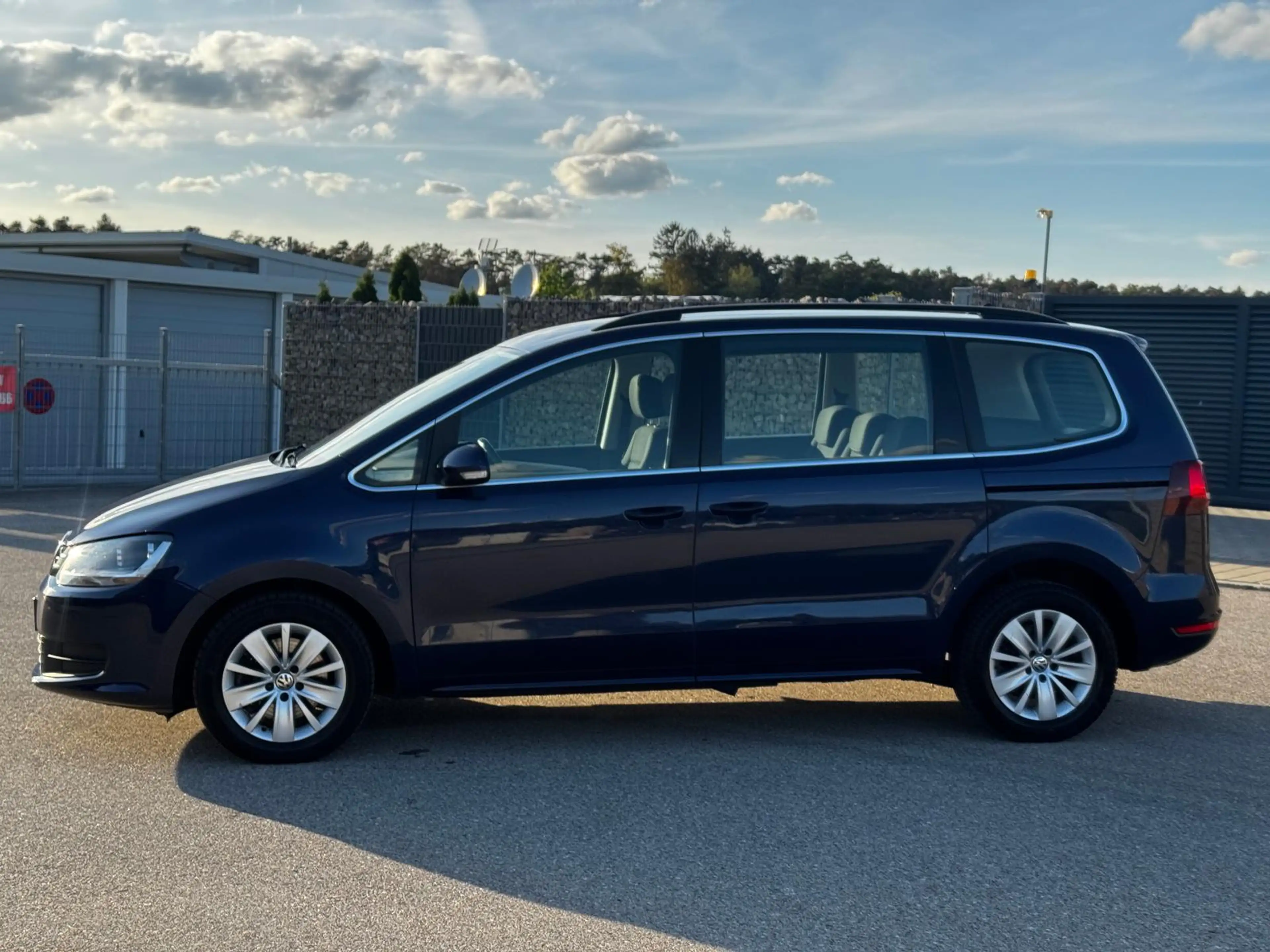 Volkswagen Sharan 1.4 TSI Comfortline/ACC/DSG/Navi — photo 4
