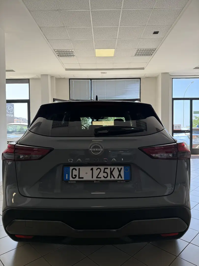 Nissan Qashqai Qashqai 1.3 mhev Tekna+ 2wd 158cv xtronic Grijs - 2