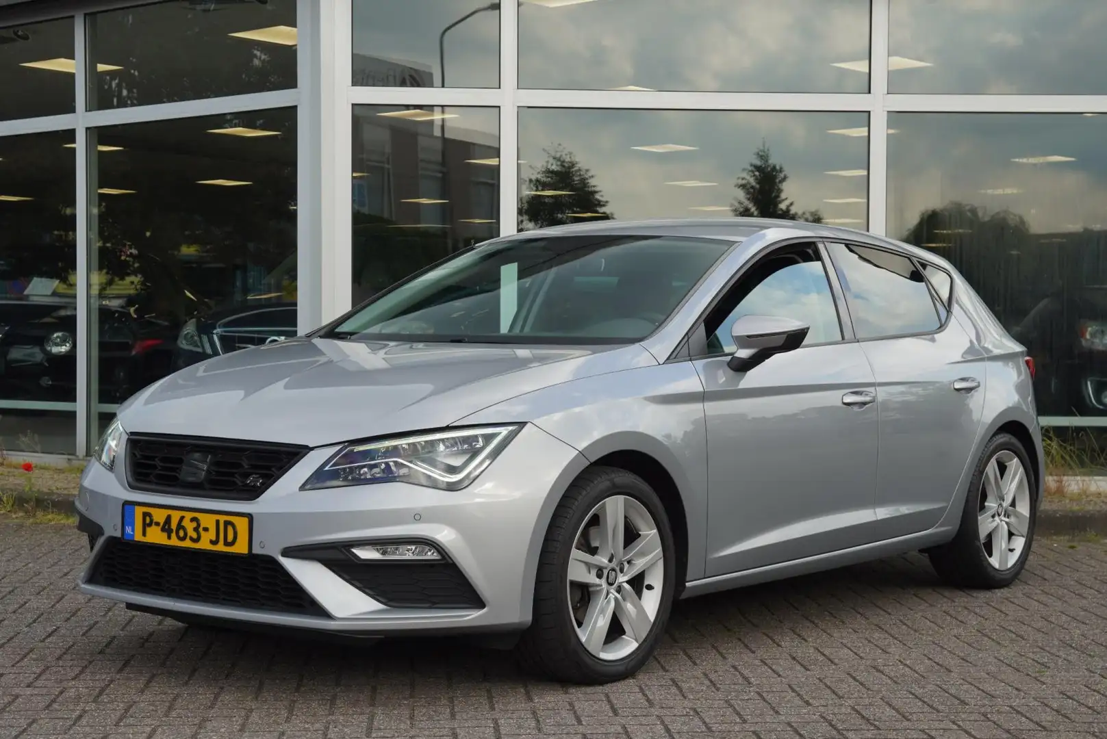 SEAT Leon 1.4 TSI FR CARPLAY MAXTON DESIGN FULL LED AMBIANCE Gris - 1
