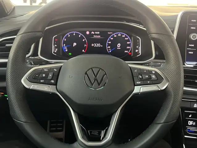 Volkswagen T-Roc view 25