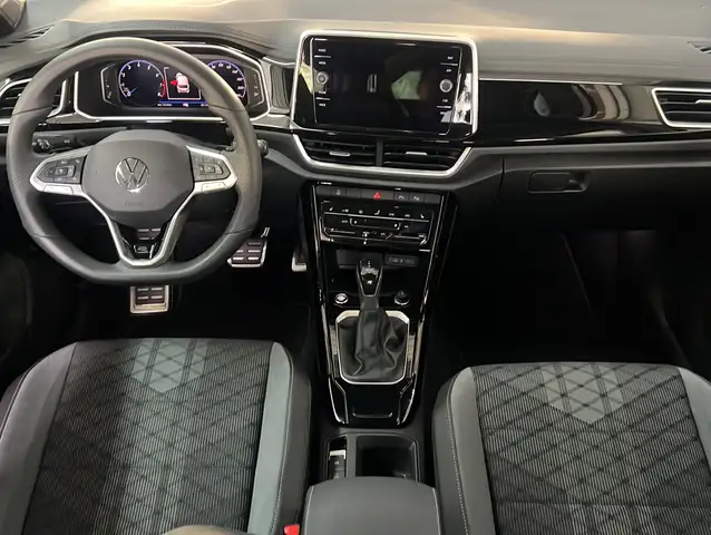 Volkswagen T-Roc view 9