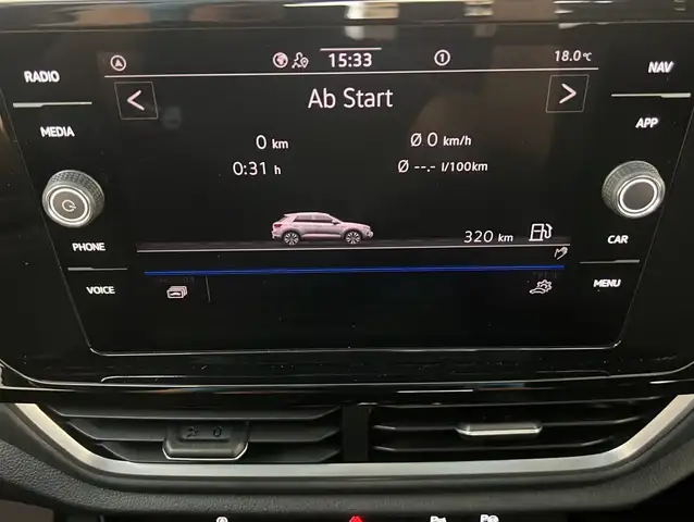 Volkswagen T-Roc view 21