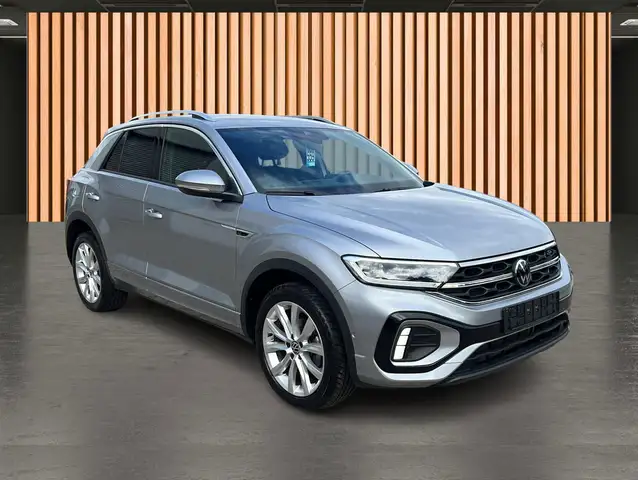 Volkswagen T-Roc view 29