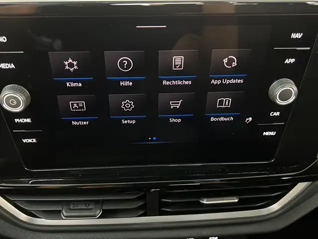 Volkswagen T-Roc view 20
