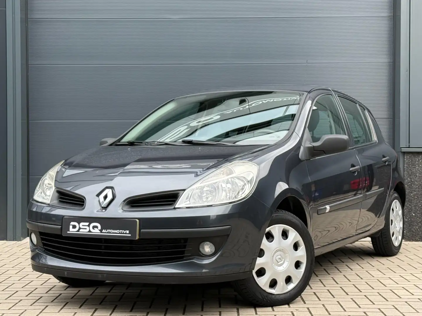 Renault Clio 1.2-16V Special Line Gris - 1