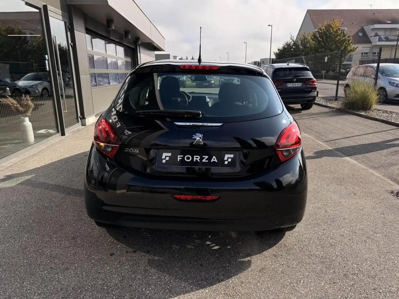 Peugeot 208 208 — photo 6