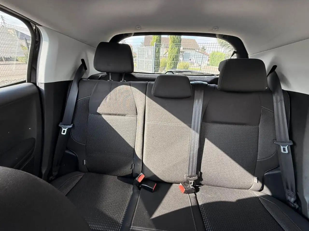 Peugeot 208 208 — photo 16