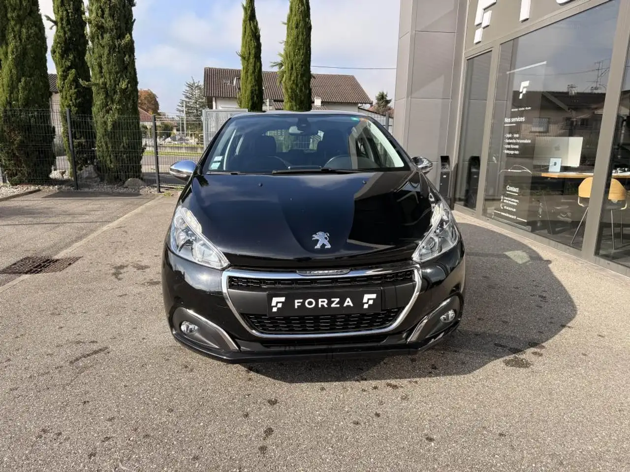 Peugeot 208 208 — photo 2