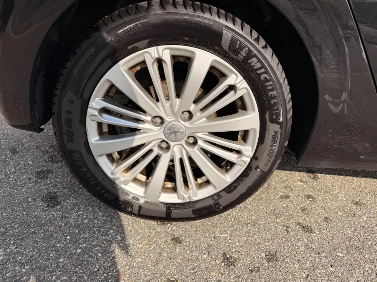 Peugeot 208 208 — photo 19