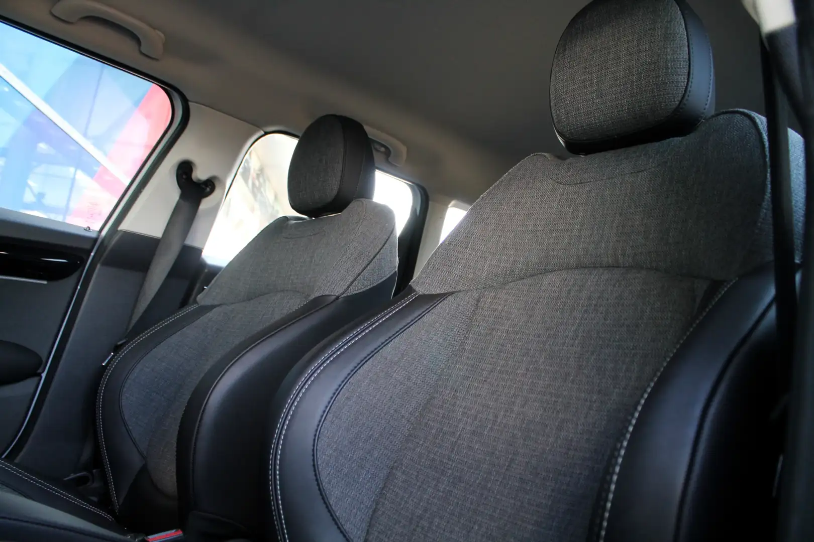 MINI Cooper Hatchback Classic Automaat / Sportstoelen / Cruise Wit - 2
