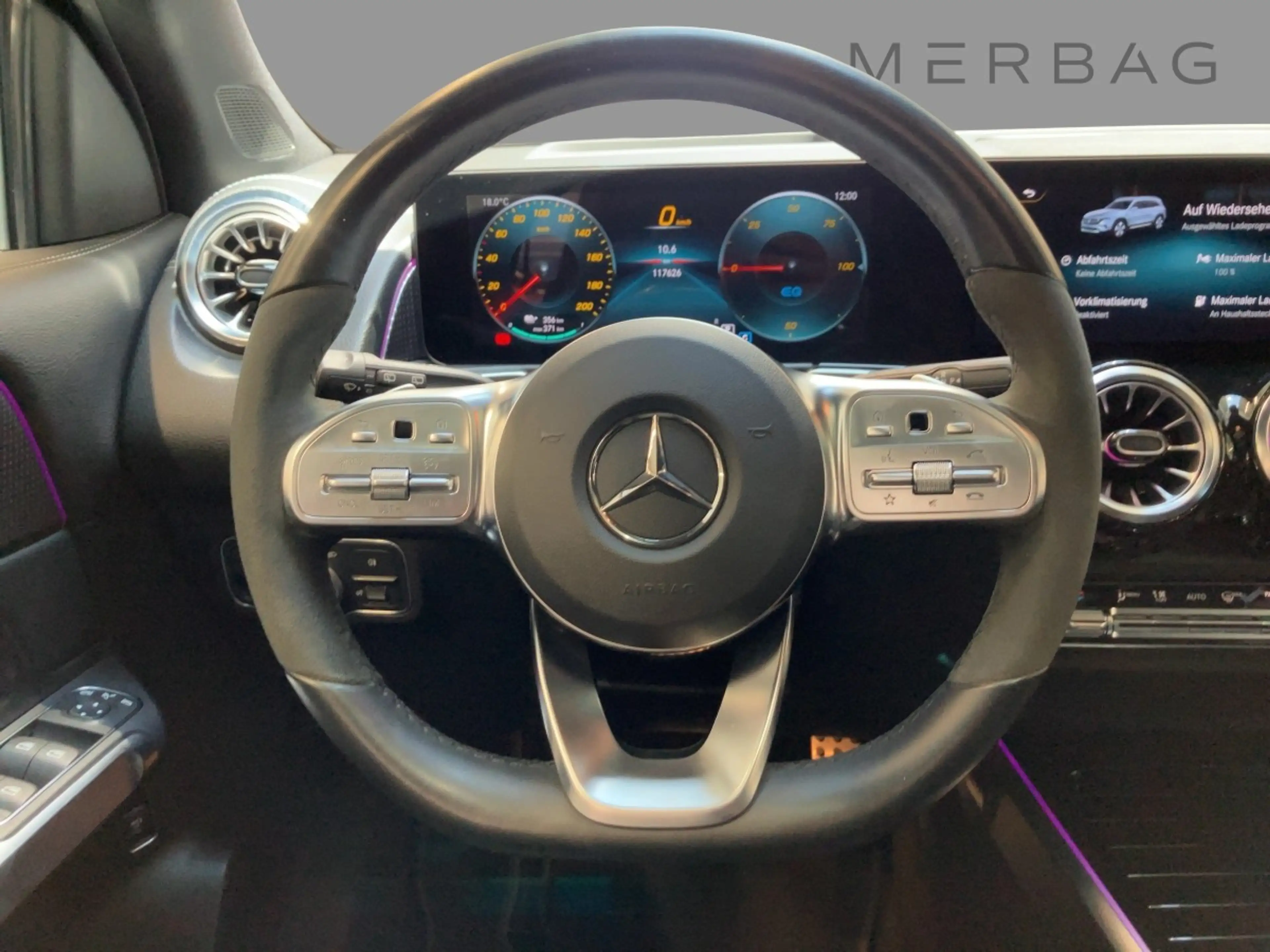 Mercedes-Benz EQB 300 4MATIC — photo 9
