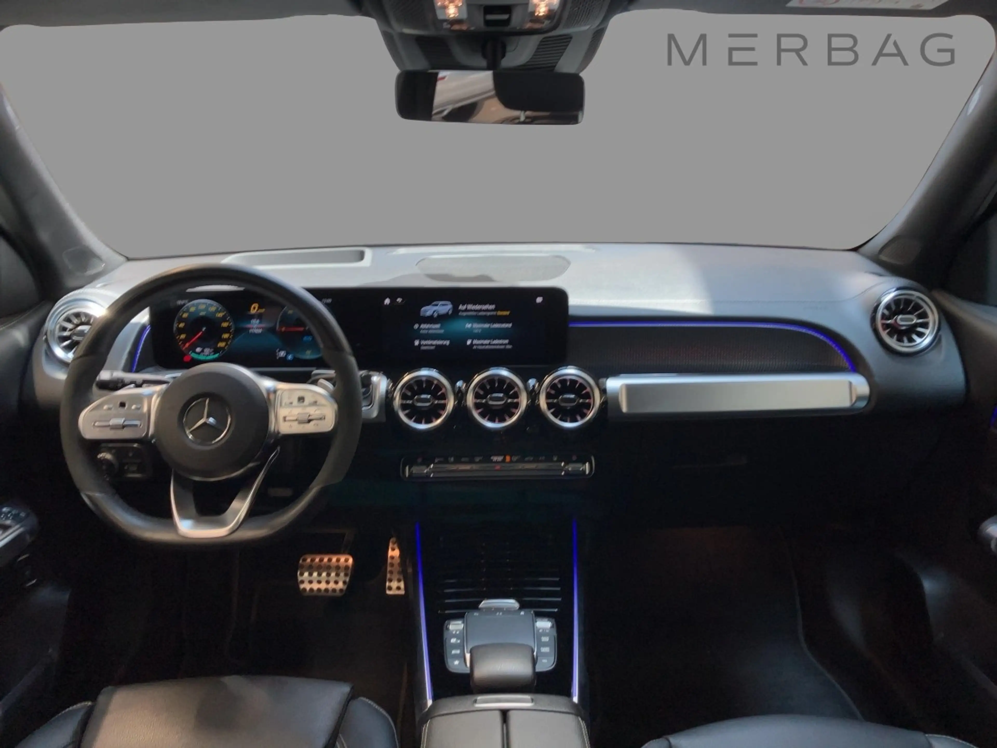 Mercedes-Benz EQB 300 4MATIC — photo 8