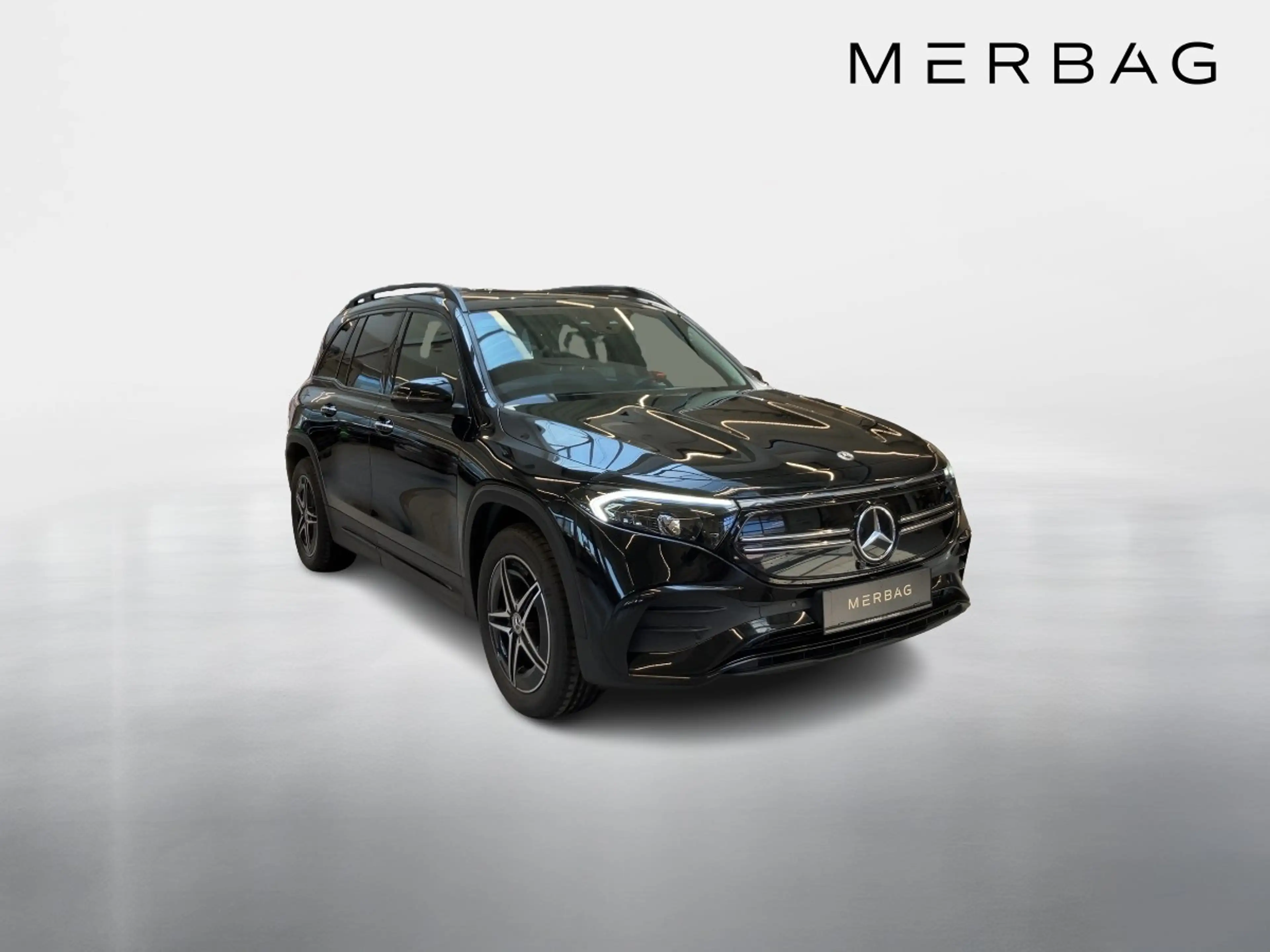 Mercedes-Benz EQB 300 4MATIC — photo 4