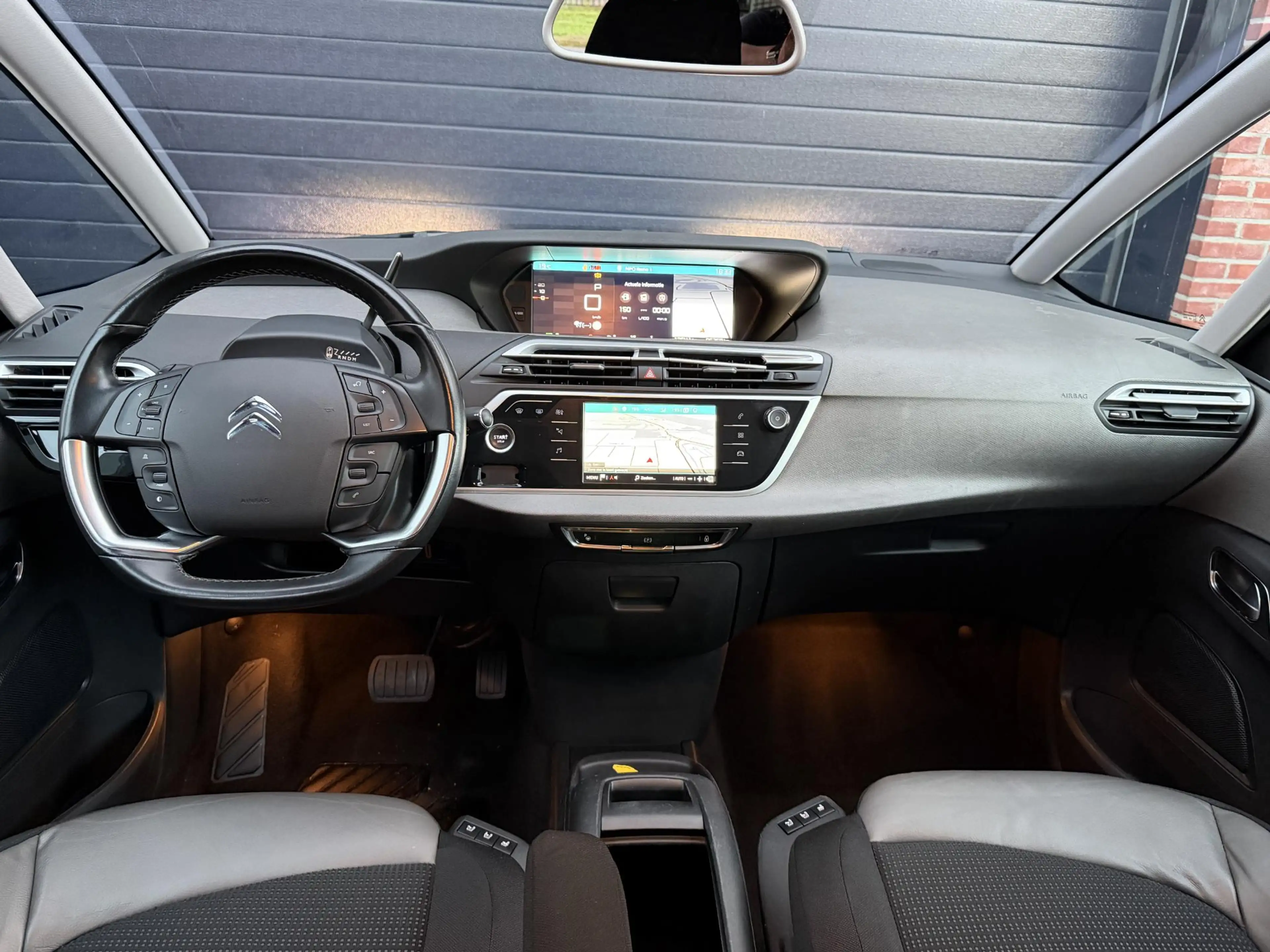 Citroen Grand C4 SpaceTourer 1.2 PureTech Feel 7P, Riem vervangen, Stoelmassage — photo 2
