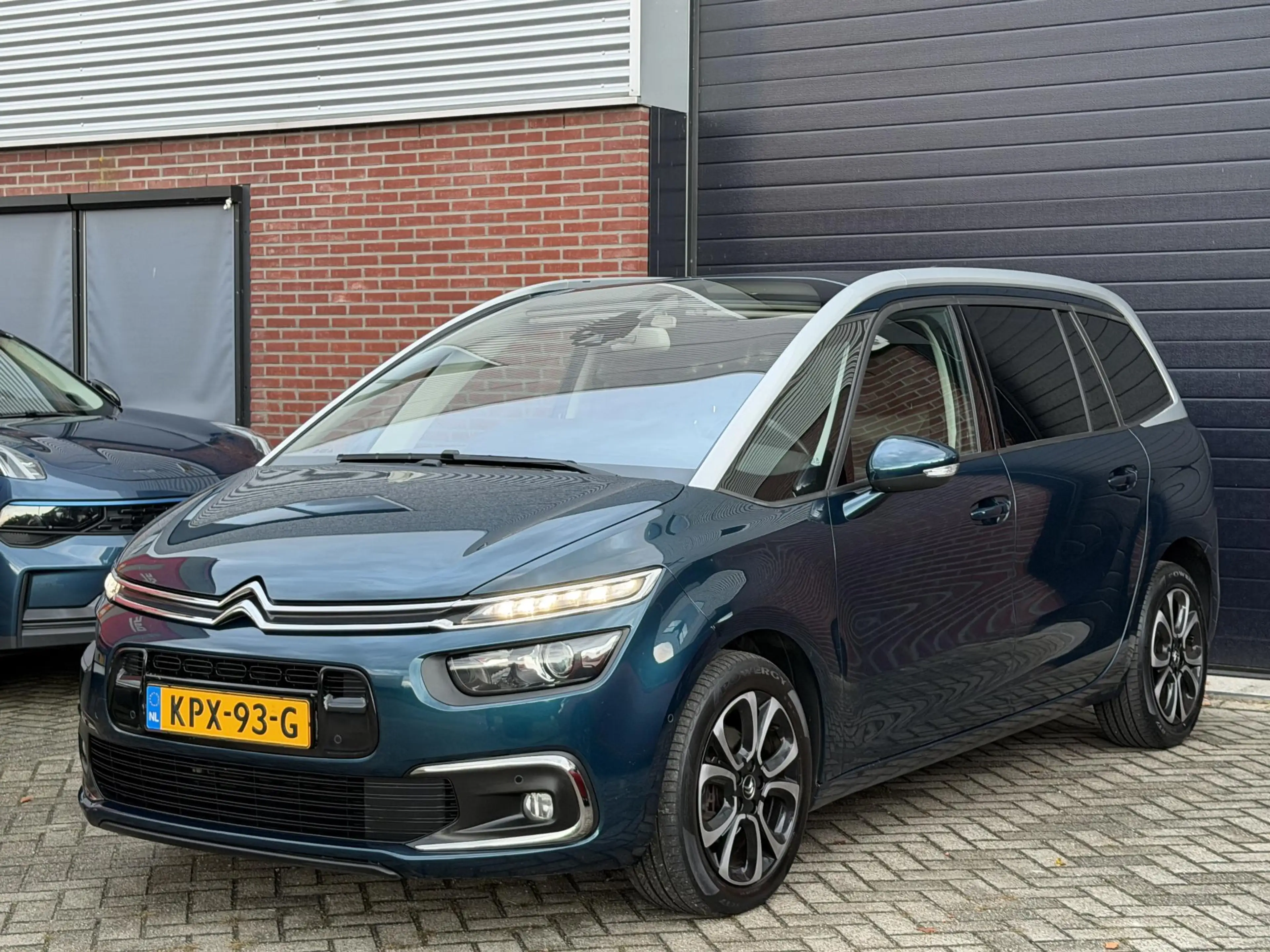 Citroen Grand C4 SpaceTourer 1.2 PureTech Feel 7P, Riem vervangen, Stoelmassage — photo 5