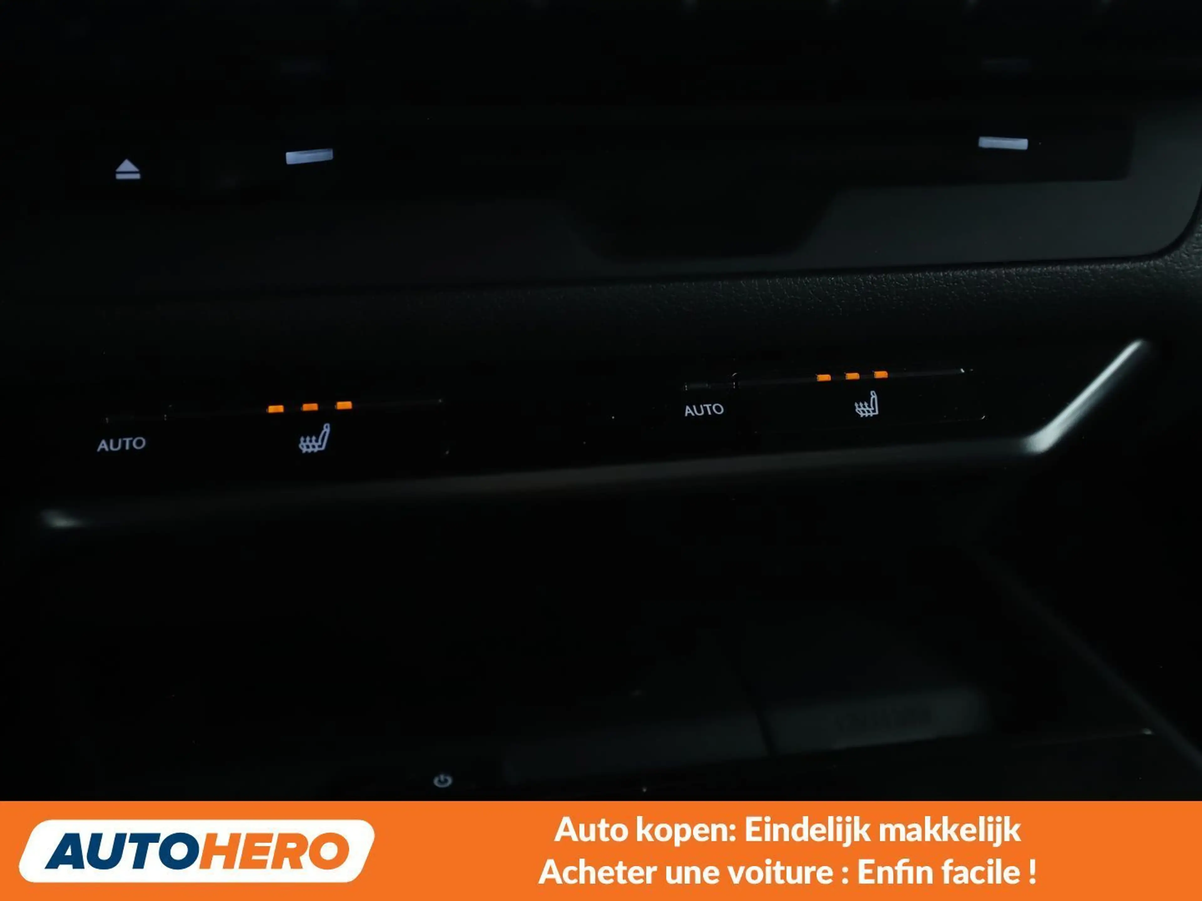Lexus UX 250h UX 250h Executive Line — photo 14
