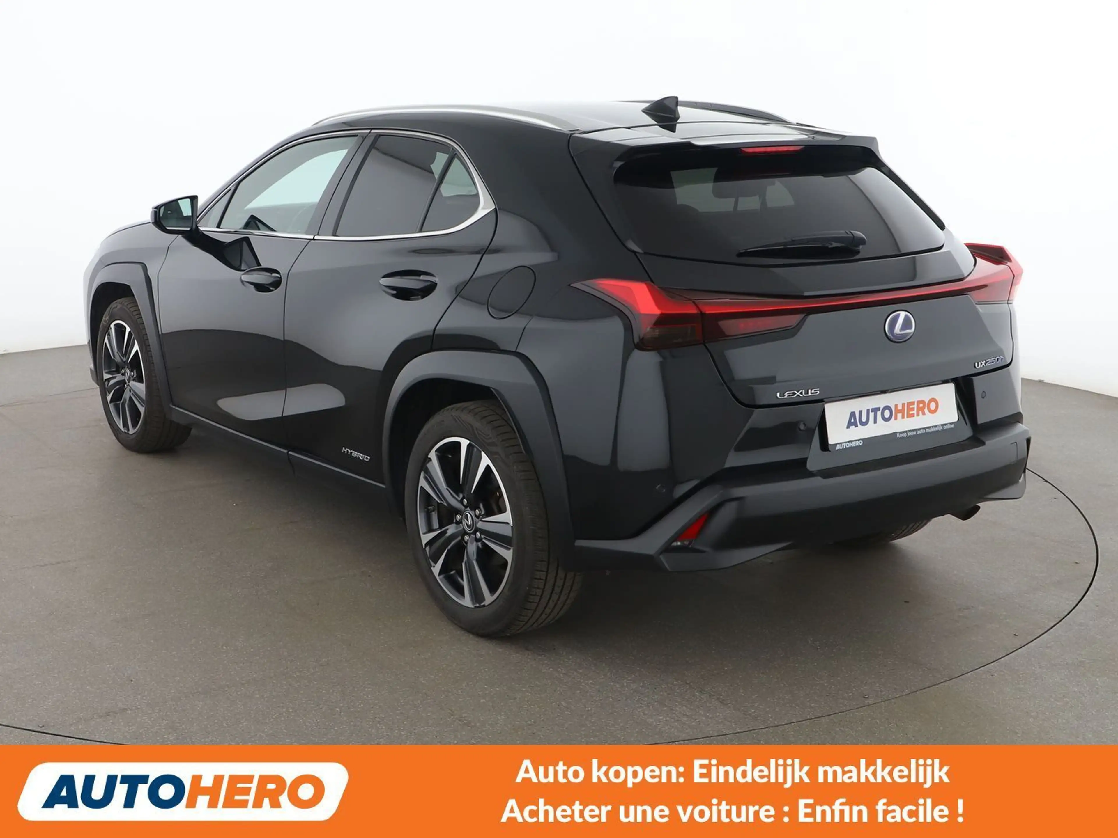 Lexus UX 250h UX 250h Executive Line — photo 4