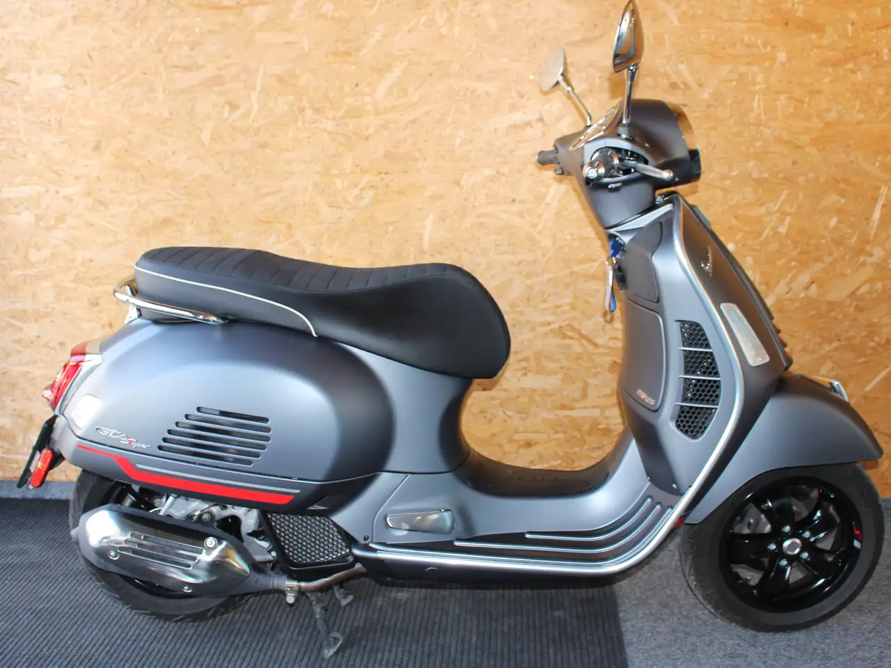 Vespa GTS Super Sport