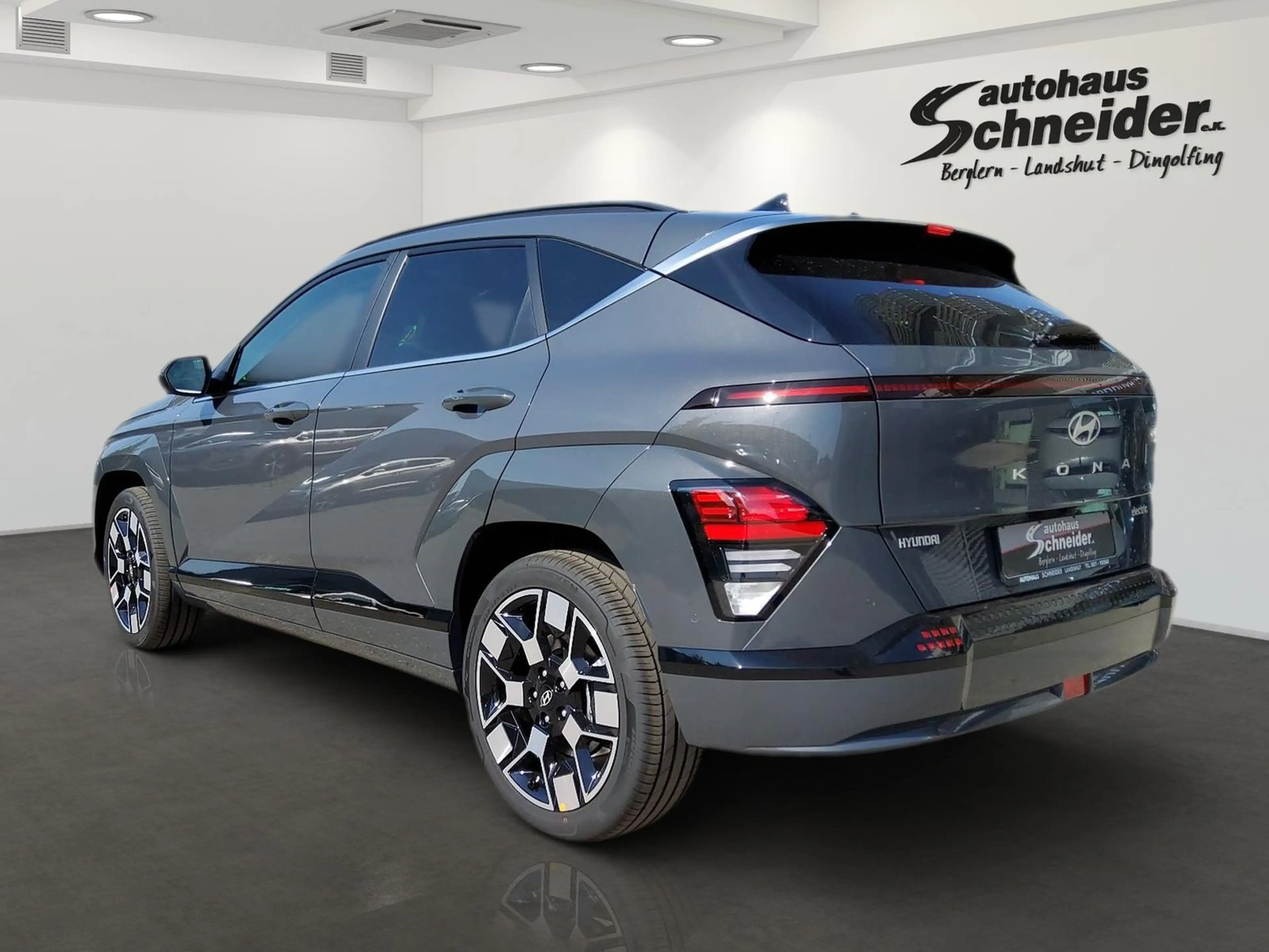 Hyundai KONA 65,4 kWh PRIME SCHIEBEDACH/HuD/EHK/ASSISTENZ/BOSE — photo 4